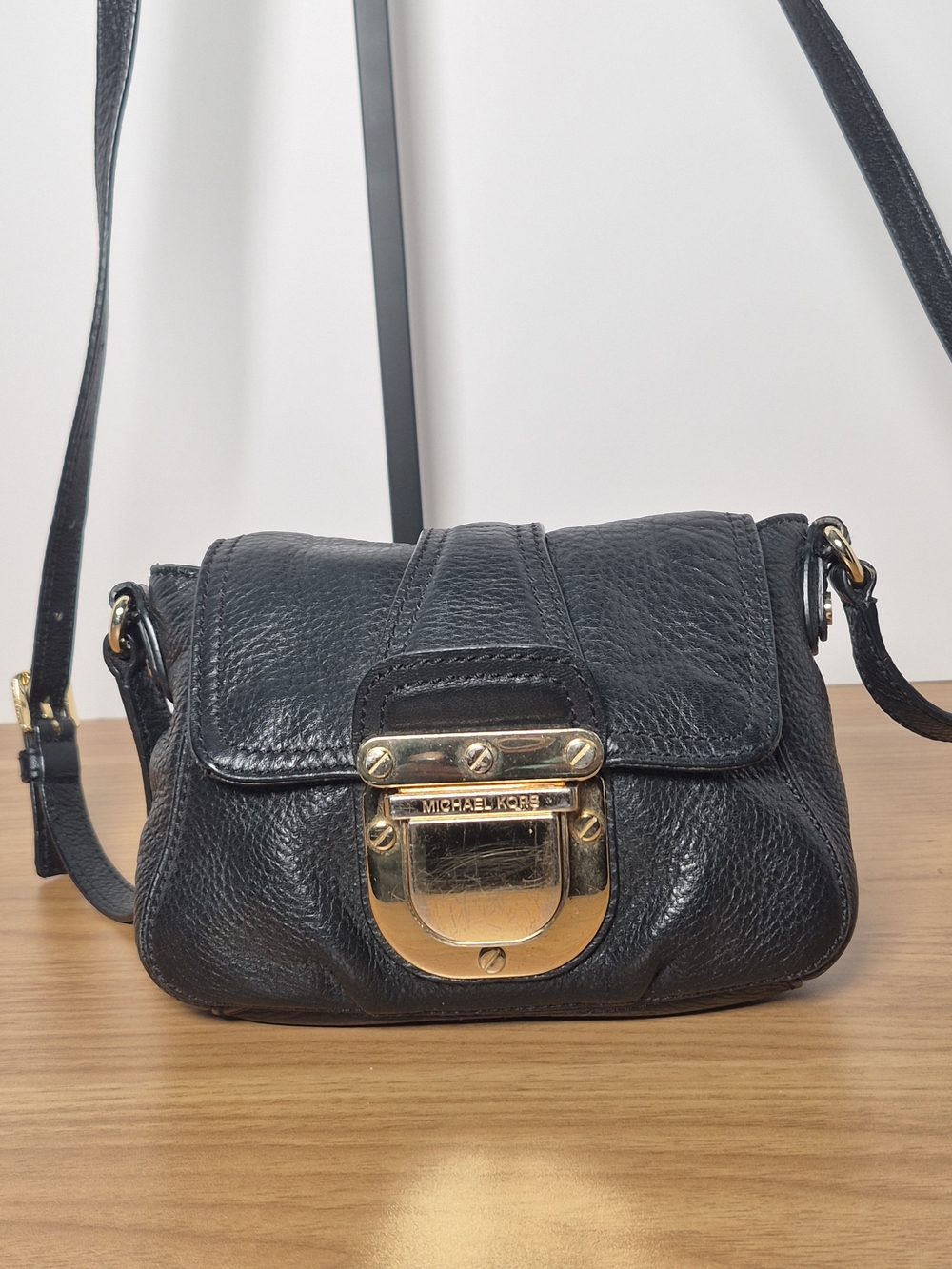 Michael Kors Charlton Small Black Pebbled Leather Crossbody Bag Gold Lock